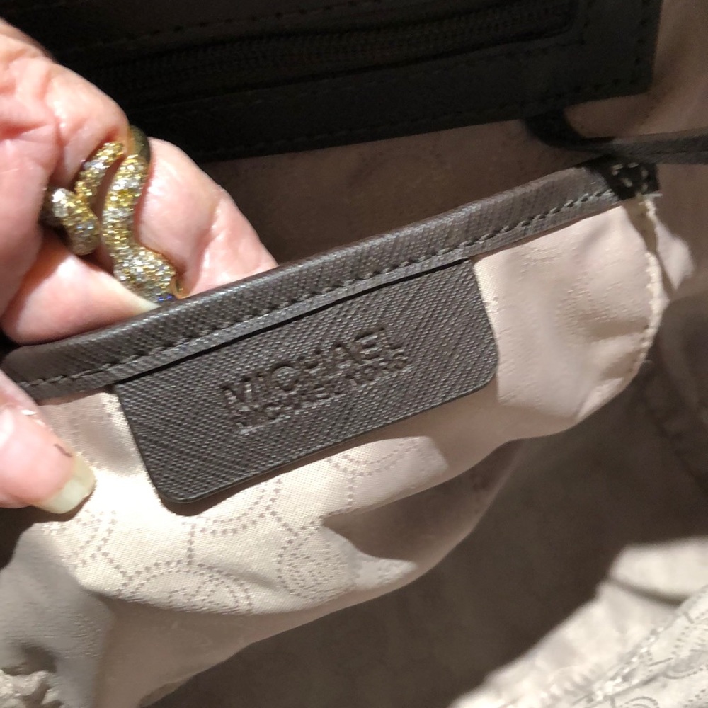 Michael kors Bag - Picture 4 of 8